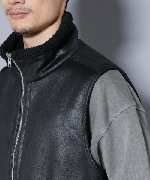 NANO universe（ナノユニバース）の「クラックフェイクムートンリバーシブルベスト（ベスト・メンズ・ブラック/ブラウン・M/L）」の22枚目の写真