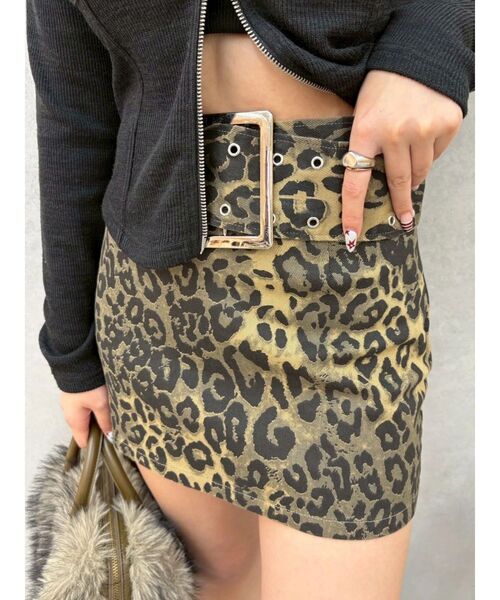 EVRIS（エヴリス）の「タイトワイドベルトミニスカート（スカート・レディース・その他1/ブラック・SMALL/MEDIUM）」の2枚目の写真