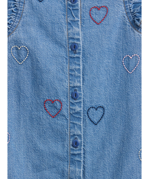 GAP(ギャップ)の「デニム ハート刺繍 カバーオール (ベビー)(サロペット/オーバーオール・キッズ・インディゴブルー・60cm/70cm/80cm/90cm)」の3枚目の写真