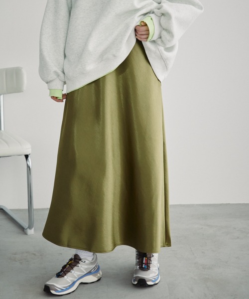 Auntie Rosa Holiday(アンティローザホリデー)の「ヴィンテージサテンフレアスカート(スカート・レディース・ブラック/グリーン/ブラウン/グレー・FREE)」の5枚目の写真