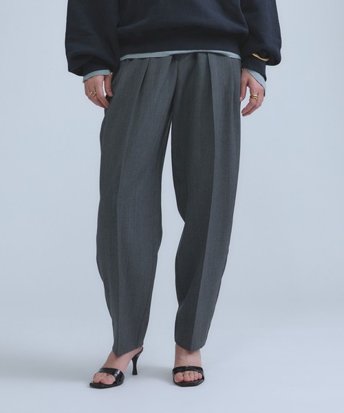 Chaos（カオス）の「Chaos(カオス)/ ラニールタックパンツ（スラックス・レディース・トップグレー/ネイビー・36/38）」の2枚目の写真