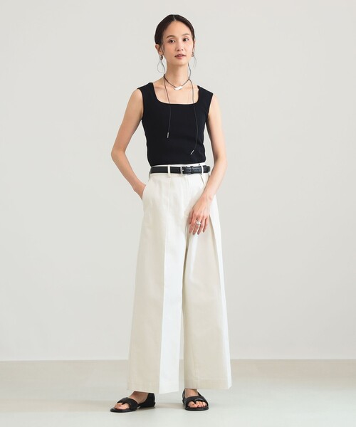 Demi-Luxe BEAMS(デミルクス ビームス)の「タック チノ ワイドパンツ(チノパンツ・レディース・オフホワイト/ベージュ・36/38)」の4枚目の写真