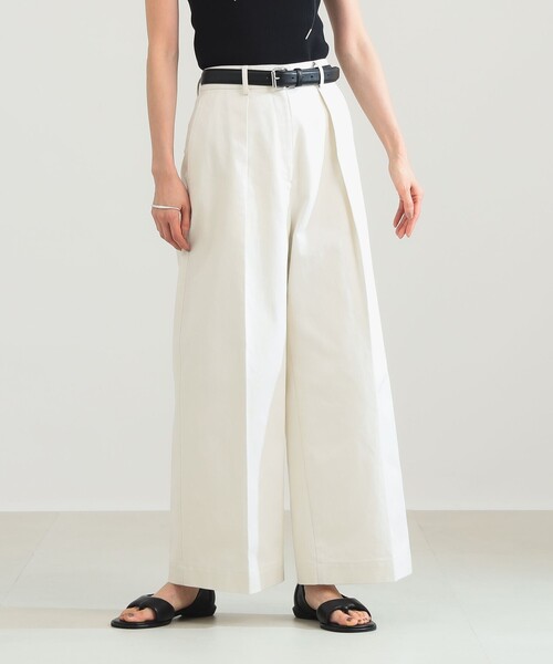 Demi-Luxe BEAMS(デミルクス ビームス)の「タック チノ ワイドパンツ(チノパンツ・レディース・オフホワイト/ベージュ・36/38)」の7枚目の写真