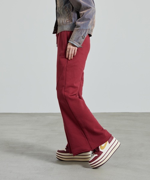 JORDAN BRAND（ジョーダンブランド）の「ジョーダン フライト フリース ウィメンズ フレア パンツ / Jordan Flight Fleece Women's Flared Pants IF1025-677 Team Red（スウェットパンツ・レディース・レッド・L/M/XS/S/XL）」の5枚目の写真