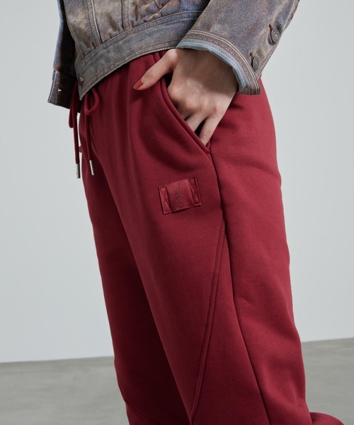 JORDAN BRAND（ジョーダンブランド）の「ジョーダン フライト フリース ウィメンズ フレア パンツ / Jordan Flight Fleece Women's Flared Pants IF1025-677 Team Red（スウェットパンツ・レディース・レッド・L/M/XS/S/XL）」の8枚目の写真