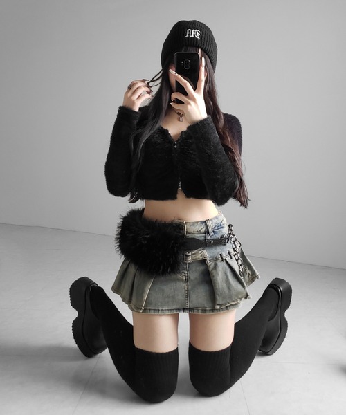 me+em select(ミームセレクト)の「【 インパン裏地付 】ベルテッドマイクロプリーツデニムミニスカパン / belted micro pleats denim skirt pants(デニムスカート・レディース・ブラック/ブルー・LARGE/MEDIUM/SMALL)」の4枚目の写真