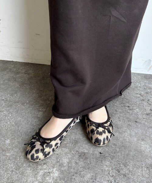 DouDou（ドゥドゥ）の「ラウンドフラットパンプス（その他シューズ・レディース・ピンク/ベージュ/ブラック/シルバー・23cm/23.5cm/24cm/24.5cm）」の2枚目の写真