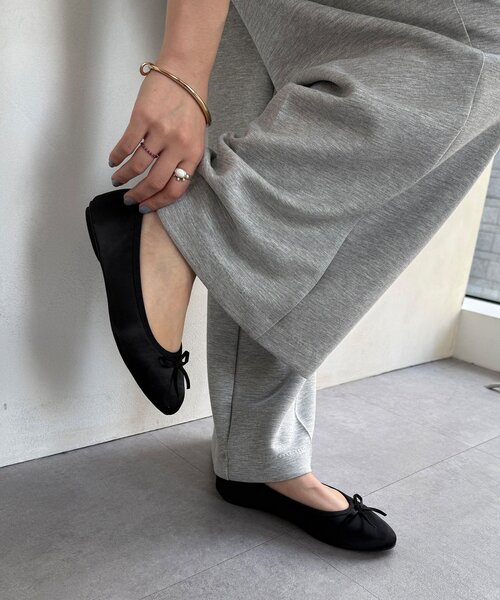 DouDou（ドゥドゥ）の「ラウンドフラットパンプス（その他シューズ・レディース・ピンク/ベージュ/ブラック/シルバー・23cm/23.5cm/24cm/24.5cm）」の5枚目の写真