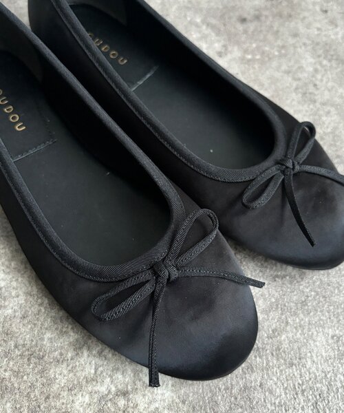 DouDou（ドゥドゥ）の「ラウンドフラットパンプス（その他シューズ・レディース・ピンク/ベージュ/ブラック/シルバー・23cm/23.5cm/24cm/24.5cm）」の8枚目の写真
