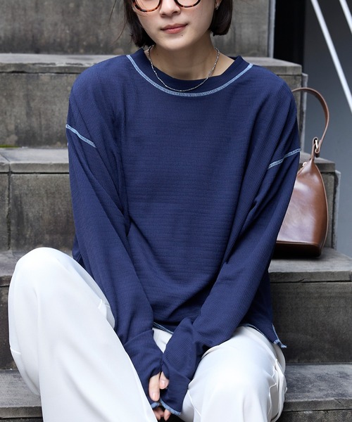 MONO-MART(モノマート)の「シアーワッフル|配色ステッチ サムホールロンT(UVカット・洗える)(Tシャツ/カットソー・レディース・ネイビー/ピンク/ブラウン/グレー/アイボリー/ブラック・FREE)」の15枚目の写真