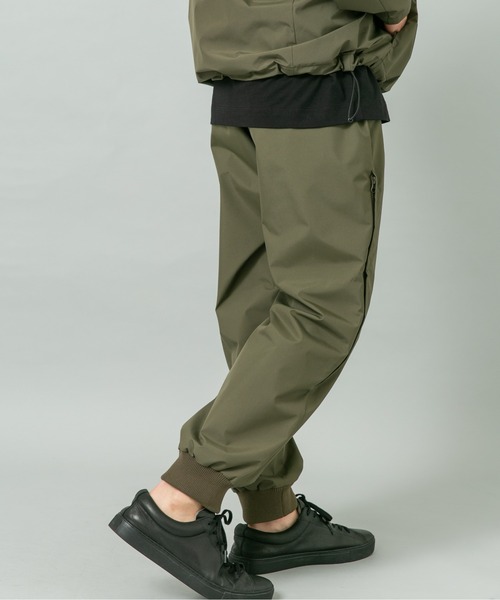 URBAN RESEARCH ROSSO MEN（アーバンリサーチロッソメン）の「『別注』+phenix　WINDSTOPPER by GORE-TEX LABS リブジョガーパンツ（その他パンツ・メンズ・ブラック/カーキ/ネイビー・MEDIUM/LARGE/X-LARGE）」の11枚目の写真
