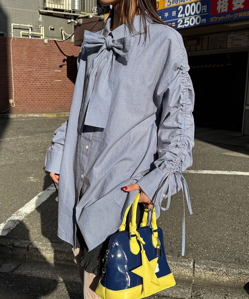 CIAOPANIC（チャオパニック）の「袖シャーリングボウタイ付ストライプシャツ（シャツ/ブラウス・レディース・ピンク/サックスブルー/イエロー・ONE SIZE）」の21枚目の写真