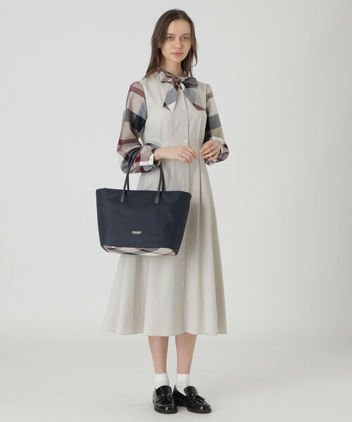 BLUE LABEL CRESTBRIDGE（ブルーレーベルクレストブリッジ）の「パーシャルクレストブリッジチェックナイロントート（トートバッグ・レディース・ブラック/ダークネイビー/ブルー系その他4・FREE）」の15枚目の写真