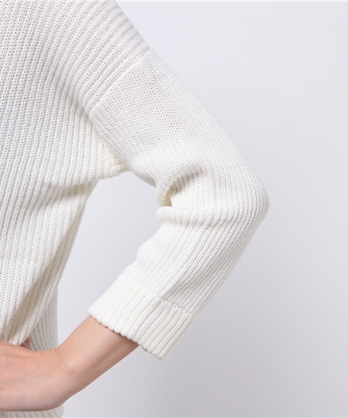 URBAN RESEARCH（アーバンリサーチ）の「UR Acuta ハイネックプルオーバー（ニット/セーター・レディース・グレー/グリーン/ホワイト/ベージュ/ピンクベージュ・FREE）」の8枚目の写真