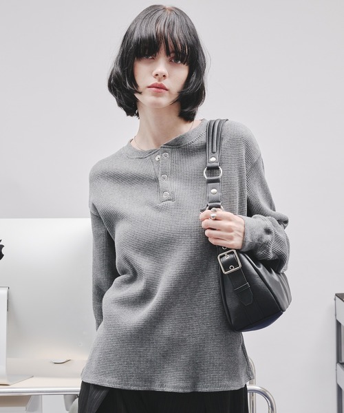 SELLE GLANT(セレグランテ)の「WAFFLE HENLEY T-SHIRT/ワッフルヘンリーネックTシャツ(Tシャツ/カットソー・メンズ・ボルドー/ブラック/グレー・LARGE/MEDIUM/SMALL)」の13枚目の写真