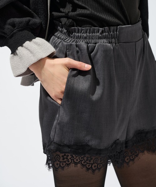 Ellno de Mavie（エルノデメヴィ）の「レースドッキングショートパンツ（その他パンツ・レディース・チャコール/ブラック・FREE）」の4枚目の写真