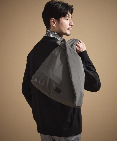 TAKEO KIKUCHI(タケオキクチ)の「アイコンマルシェショルダーバッグ(ショルダーバッグ・メンズ・ブラック/チャコールグレー/グリーン/ブルー系その他・00)」の9枚目の写真