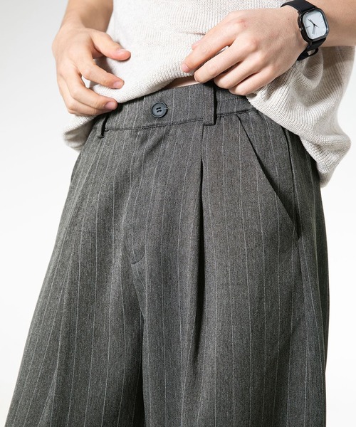 CORPUS TOKYO（コーパス トーキョー）の「タックワイドストライプトラウザー（スラックス・メンズ・グレー/ブラック・4/3/2/1）」の14枚目の写真