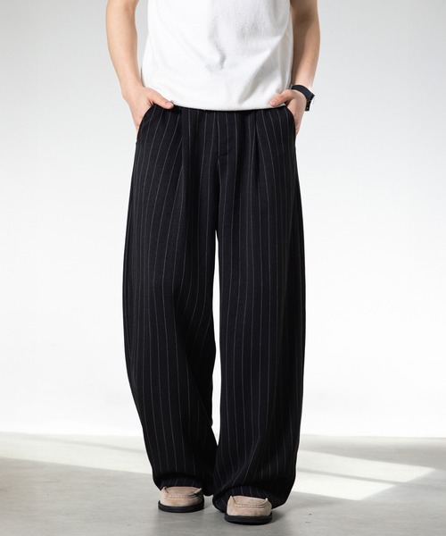 CORPUS TOKYO（コーパス トーキョー）の「タックワイドストライプトラウザー（スラックス・メンズ・グレー/ブラック・4/3/2/1）」の8枚目の写真