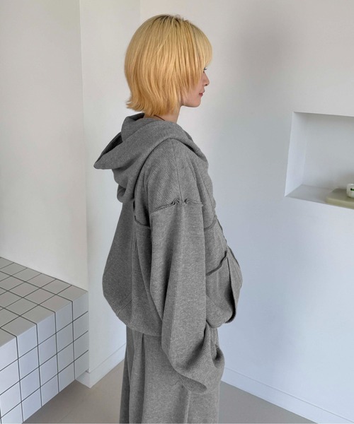 sedacle(セダクル)の「星スタッズサーマル切り替えパーカー(パーカー・メンズ・グレー/ブラック・SMALL/MEDIUM/LARGE)」の7枚目の写真