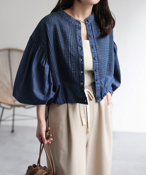 ap retro(アプレトロ)の「【India Fabric】ピンタックデニム シャツブルゾン / ショート丈(シャツ/ブラウス・レディース・ダークブルー/ライトブルー/ブルー・LARGE/MEDIUM)」の3枚目の写真