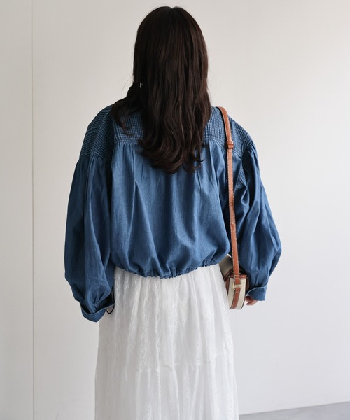 ap retro(アプレトロ)の「【India Fabric】ピンタックデニム シャツブルゾン / ショート丈(シャツ/ブラウス・レディース・ダークブルー/ライトブルー/ブルー・LARGE/MEDIUM)」の16枚目の写真