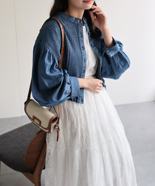 ap retro(アプレトロ)の「【India Fabric】ピンタックデニム シャツブルゾン / ショート丈(シャツ/ブラウス・レディース・ダークブルー/ライトブルー/ブルー・LARGE/MEDIUM)」の5枚目の写真