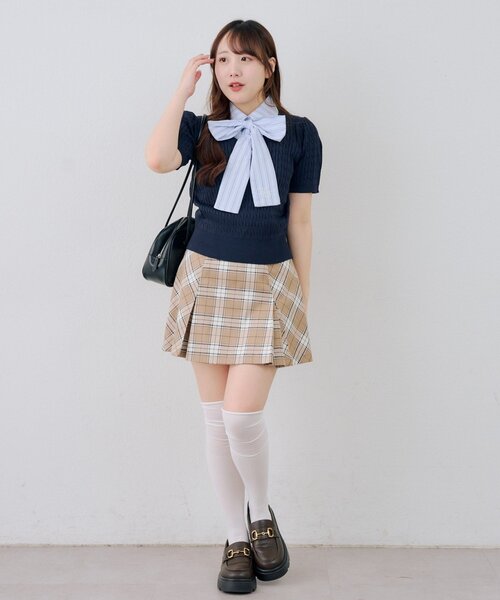 continuer de NICE CLAUP(コンティニューデナイスクラップ)の「リボンタイケーブル半袖ニット(ニット/セーター・レディース・アイボリー/ネイビー/トップグレー/サックスブルー・FREE)」の18枚目の写真
