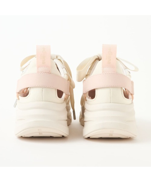 +diana(プラスダイアナ)の「スポサンスニーカー(スニーカー・レディース・ブラック/アイボリー・22.0cm/22.5cm/23.0cm/23.5cm/24.0cm/25.0cm/25.5cm/21.5cm/24.5cm)」の11枚目の写真