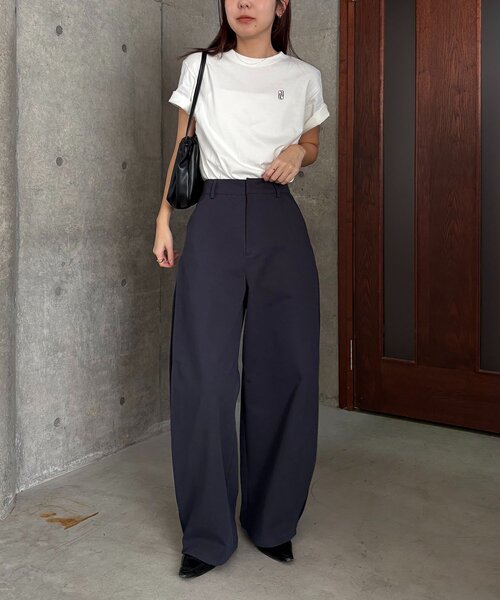 CAPRICIEUX LE'MAGE（カプリシューレマージュ）の「【全8色/サイズ展開あり】LE'MAGE1ポイントTシャツ（Tシャツ/カットソー・レディース・ブルー/ピンク/ライトグレー/チャコールグレー/ブラック/ベージュ/ブラウン/ホワイト・SMALL/MEDIUM）」の11枚目の写真