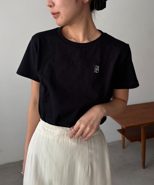 CAPRICIEUX LE'MAGE（カプリシューレマージュ）の「【全8色/サイズ展開あり】LE'MAGE1ポイントTシャツ（Tシャツ/カットソー・レディース・ブルー/ピンク/ライトグレー/チャコールグレー/ブラック/ベージュ/ブラウン/ホワイト・SMALL/MEDIUM）」の13枚目の写真