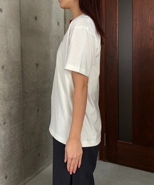 CAPRICIEUX LE'MAGE（カプリシューレマージュ）の「【全8色/サイズ展開あり】LE'MAGE1ポイントTシャツ（Tシャツ/カットソー・レディース・ブルー/ピンク/ライトグレー/チャコールグレー/ブラック/ベージュ/ブラウン/ホワイト・SMALL/MEDIUM）」の21枚目の写真