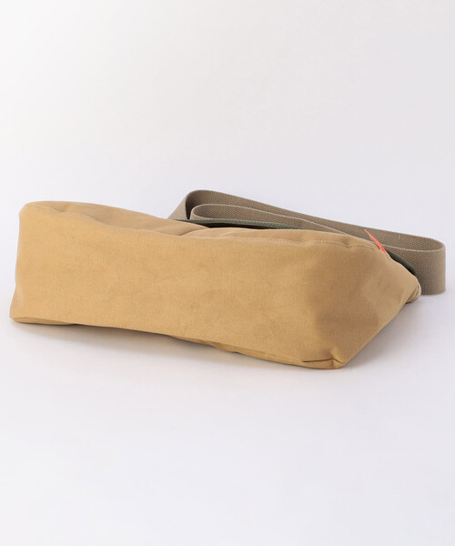 WEEKEND(ER)（ウィークエンダー）の「WEEKEND(ER)/ウィークエンダー WORKERS GAME BAG コットンキャンバス ショルダーバッグ（ショルダーバッグ・メンズ・ブラック/ベージュ・ONE SIZE）」の5枚目の写真