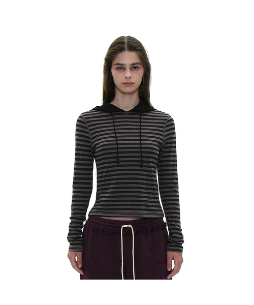 PARTIMENTO WOMEN（パルティメントウィメン）の「PWC ポケットフードパーカー ロングスリーブTシャツ_8カラー（パーカー・レディース・ライトグレー/アッシュグレー/グリーン/アイボリー/ブラック系その他/グレー系その他/バーガンディー/チャコール・SMALL/MEDIUM/LARGE）」の2枚目の写真