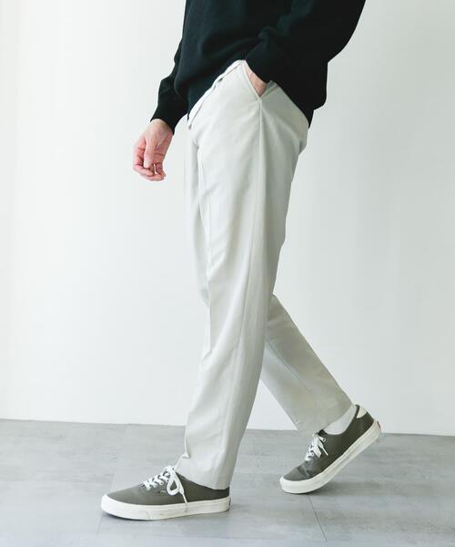 URBAN RESEARCH DOORS(アーバンリサーチドアーズ)の「『イージーケア/速乾/UVカット』クイックドライ テーパードトラウザー(その他パンツ・メンズ・ホワイト系その他/グリーン/ネイビー/チャコールグレー・SMALL/MEDIUM/X-LARGE/LARGE)」の8枚目の写真