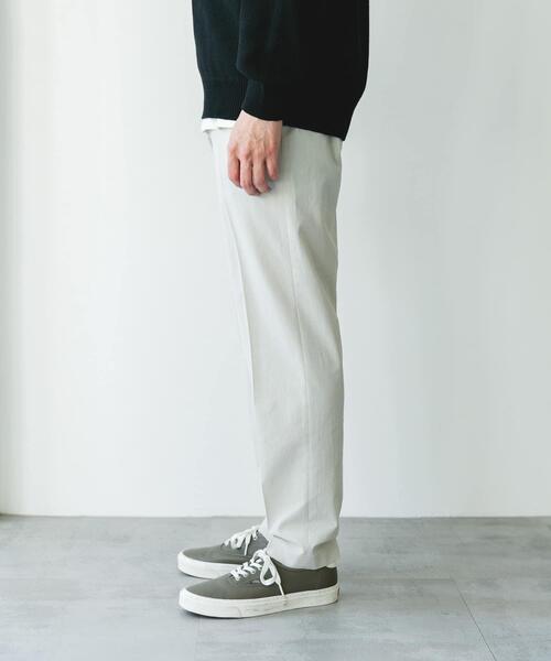 URBAN RESEARCH DOORS(アーバンリサーチドアーズ)の「『イージーケア/速乾/UVカット』クイックドライ テーパードトラウザー(その他パンツ・メンズ・ホワイト系その他/グリーン/ネイビー/チャコールグレー・SMALL/MEDIUM/X-LARGE/LARGE)」の12枚目の写真