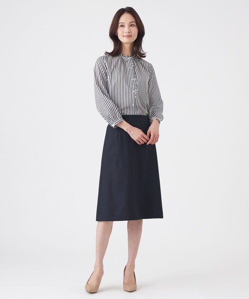 TRANS WORK(トランスワーク)の「【美シリーズ・セットアップ対応・ウォッシャブル】オックスストレッチスカート(スカート・レディース・ベージュ/ネイビー・38/40)」の12枚目の写真