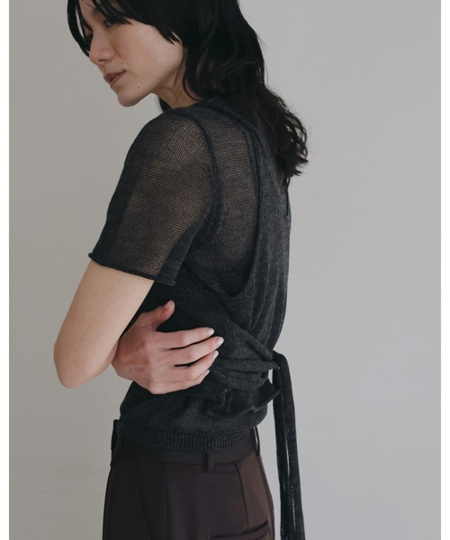 anuke（アンヌーク）の「Wrapcami Layered Knit（ニット/セーター・レディース・チャコールグレー/クリーム・FREE）」の4枚目の写真