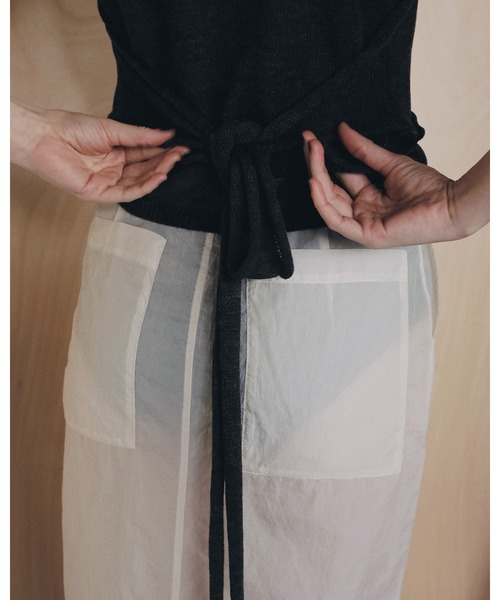 anuke（アンヌーク）の「Wrapcami Layered Knit（ニット/セーター・レディース・チャコールグレー/クリーム・FREE）」の11枚目の写真