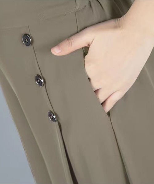 Flugge(フラッジー)の「エレガントワイドフレアパンツ(その他パンツ・レディース・ブラック/カーキ・LARGE/MEDIUM)」の4枚目の写真