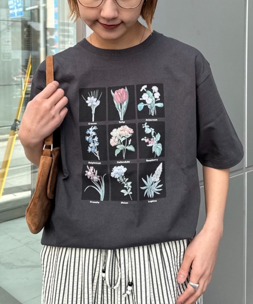 CIAOPANIC TYPY（チャオパニックティピー）の「【UNISEX】フラワーコレクションTEE（Tシャツ/カットソー・レディース・グレー/チャコールグレー/ホワイト・MEDIUM/XX-LARGE/LARGE）」の2枚目の写真