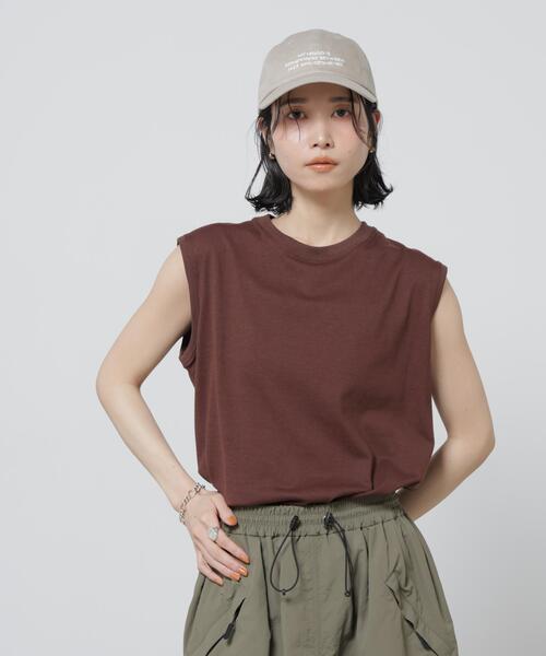 NANO universe(ナノユニバース)の「Anti Soaked(R) 汗染み防止カラフルノースリTシャツ(Tシャツ/カットソー・レディース・ブルーグレー/ライトイエロー/レッド/ブラウン/ライトピンク・FREE)」の3枚目の写真