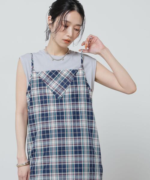 NANO universe(ナノユニバース)の「Anti Soaked(R) 汗染み防止カラフルノースリTシャツ(Tシャツ/カットソー・レディース・ブルーグレー/ライトイエロー/レッド/ブラウン/ライトピンク・FREE)」の2枚目の写真