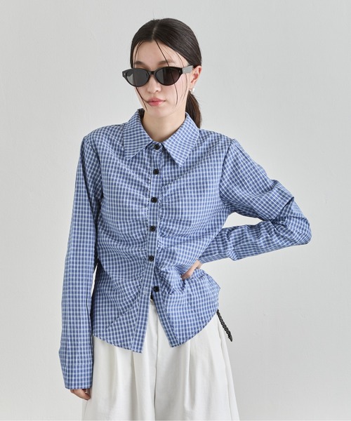 NUJOH(ヌゾ)の「Check Shirring Fit Shirt / チェックシャーリングフィットシャツ(シャツ/ブラウス・レディース・ブルー/アイボリー/チャコールグレー・FREE)」の3枚目の写真