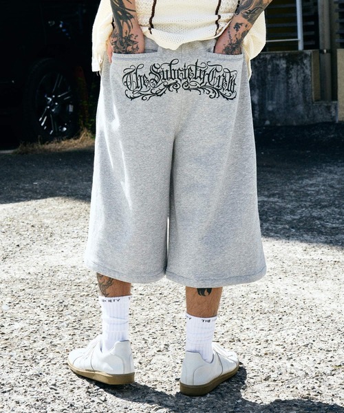 Subciety(サブサエティ)の「Embroidery baggy shorts(その他パンツ・メンズ・カモフラージュ/ブラック/グレー/ブラック系その他・X-LARGE/LARGE/MEDIUM/SMALL)」の3枚目の写真