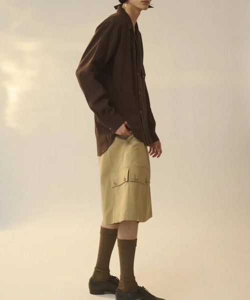 UJOH（ウジョー）の「【UJOH HOMME/ウジョー】Wide Set Open Collar Shirt（シャツ/ブラウス・メンズ・ブラック/ブラウン・5/4）」の4枚目の写真