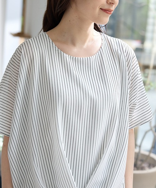 GLACIER(グラシア)の「【ハニさら・接触冷感】ひんやり裏地裾タックブラウス(シャツ/ブラウス・レディース・サックスブルー系1/ネイビー/ブルー/アイボリー/ホワイト×ブラック・L/LL/M)」の19枚目の写真