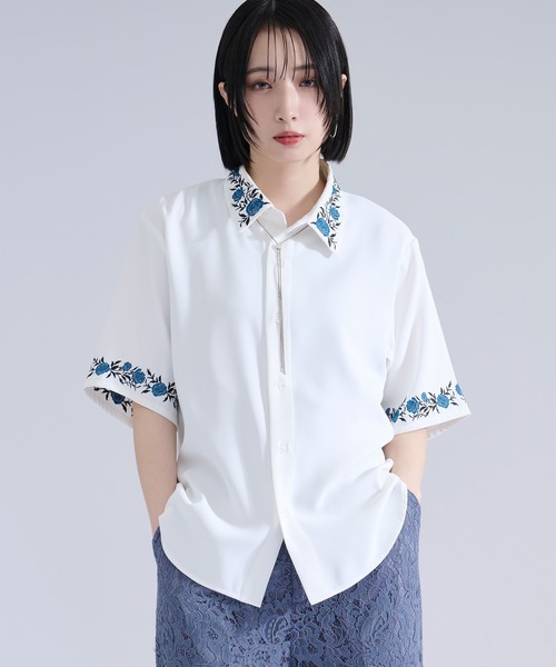 Ellno Loset(エルノロゼット)の「【機能性付き】ローズ刺繍トロミSSシャツ(シャツ/ブラウス・メンズ・ブルー/チャコール/オフホワイト/ブラック/ブラック系その他/ダークブラウン・LARGE/SMALL/MEDIUM)」の18枚目の写真