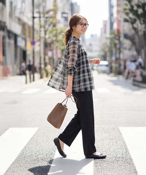 STYLE DELI（スタイルデリ）の「白黒チェック柄プリーツシフォンブラウス（シャツ/ブラウス・レディース・ブラックミックス・FREE）」の4枚目の写真