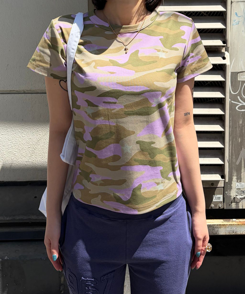 Oriens JOURNAL STANDARD（オリエンス ジャーナルスタンダード）の「《追加》カモフラージュ スターTシャツ（Tシャツ/カットソー・レディース・ネイビー/ピンク/グリーン/イエロー・FREE）」の4枚目の写真